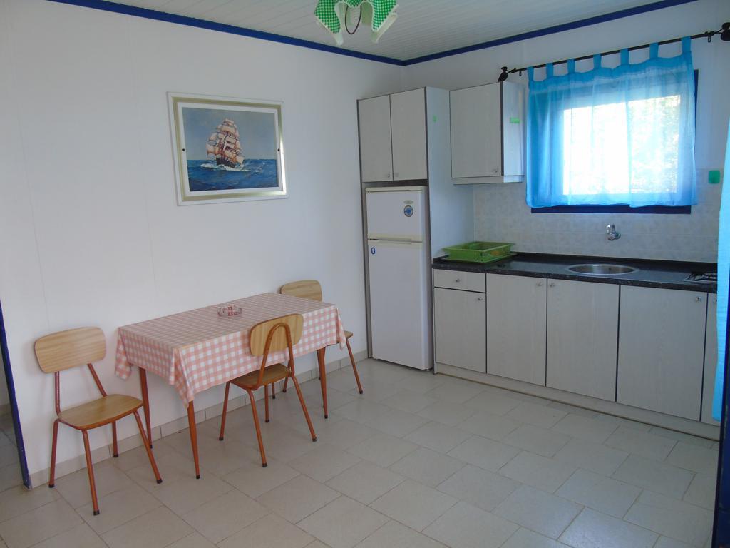 B&D 1 Daire Zóla Dış mekan fotoğraf
