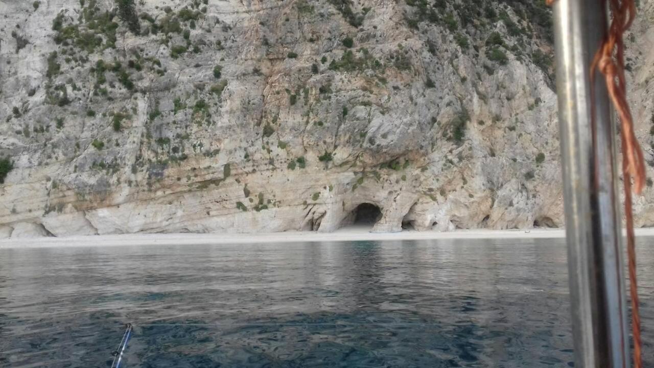B&D 1 Daire Zóla Dış mekan fotoğraf